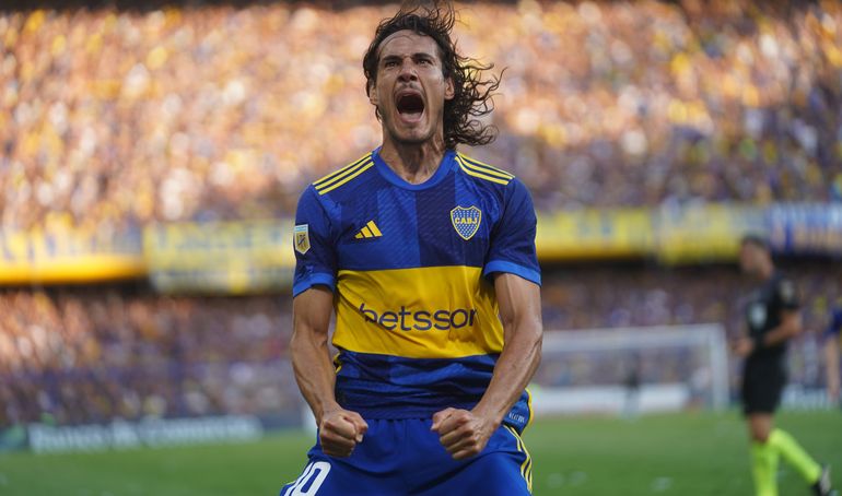 Edinson Cavani fue sustituido por Miguel Merentiel en el entretiempo. Edinson Cavani fue sustituido por Miguel Merentiel en el entretiempo.