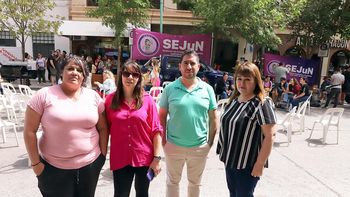 comerciantes reclamaron el desalojo del piquete de sejun en el centro de neuquen comerciantes reclamaron el desalojo del piquete de sejun en el centro de neuquen
