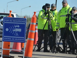 La cartelería informativa que advierte sobre la presencia del radar ya está instalada. La cartelería informativa que advierte sobre la presencia del radar ya está instalada.