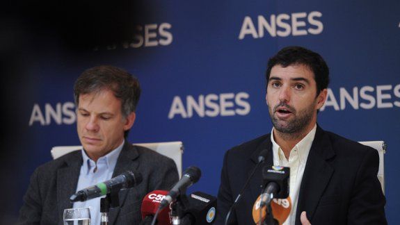 Emilio Basavilbaso, titular de la Anses, en conferencia de prensa.