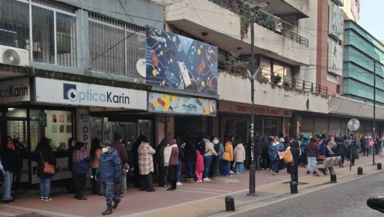 A partir de este domingo, Chile adelante una hora su reloj. El desfasaje se hará sentir en los pasos fronterizos. A partir de este domingo, Chile adelante una hora su reloj. El desfasaje se hará sentir en los pasos fronterizos.