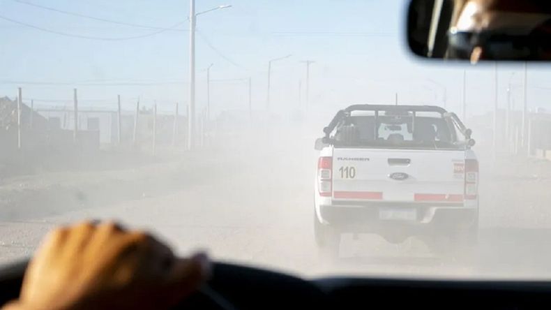 Alerta meteorológica en Neuquén: intensifican medidas de prevención por fuertes vientos, lluvias y nevadas