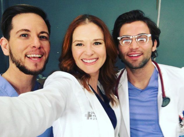 April fue un personaje de Greys Anatomy que salió de la serie en la temporada 14 | Foto: @thesarahdrew