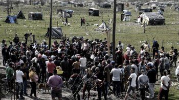 tension por el desalojo de un predio tomado en guernica tension por el desalojo de un predio tomado en guernica