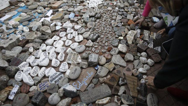 La Marcha de las piedras convocó a miles de personas en Casa Rosada