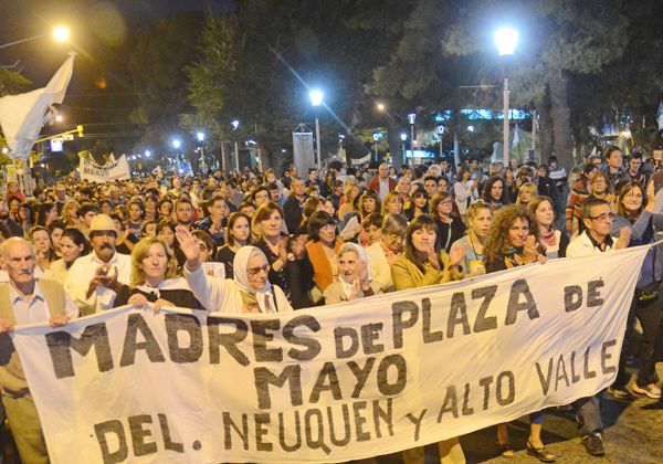 A 39 años del golpe, masivo reclamo de “Nunca Más”