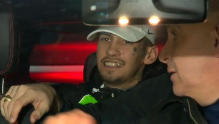 L-Gante retornó a su casa y se reunió con su familia.