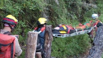 Rescate de una mujer de 80 años en el Parque Nacional Lanín. Rescate de una mujer de 80 años en el Parque Nacional Lanín.