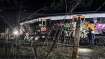 España sacudida por los accidentes de trenes. España sacudida por los accidentes de trenes.