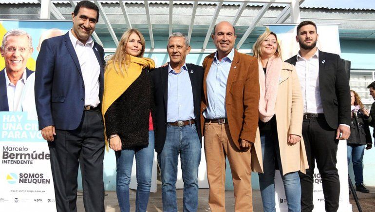 El quiroguismo busca un modelo contra la acefalía