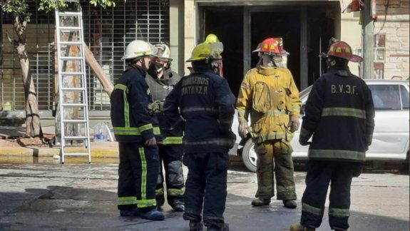 Tragedia: una pareja y una nena murieron en un incendio