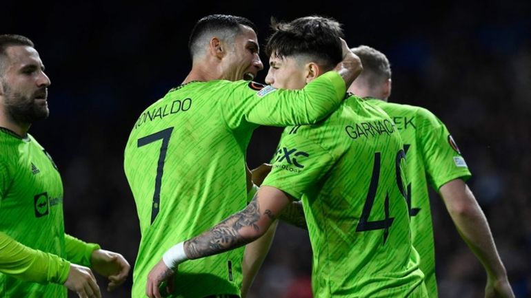 Alejandro Garnacho y Cristiano Ronaldo Alejandro Garnacho y Cristiano Ronaldo