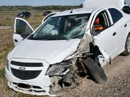 En el Chevrolet Prisma viajaba una familia de Zapala con destino a Las Grutas. En el Chevrolet Prisma viajaba una familia de Zapala con destino a Las Grutas.