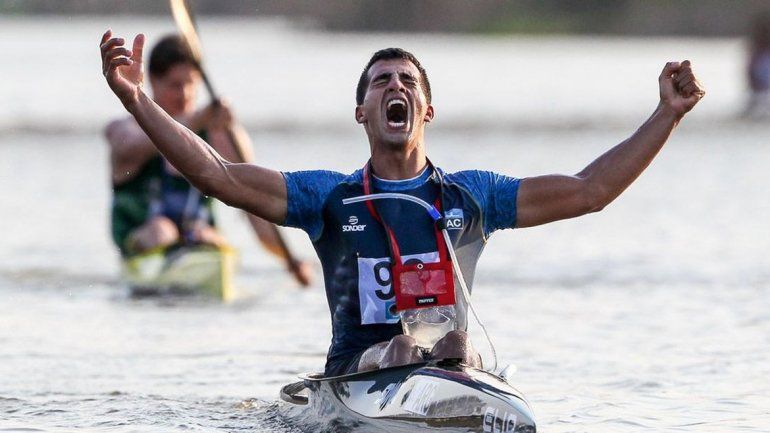 El palista de Ceppron es el primer neuquino en lograr un oro mundial.&nbsp;