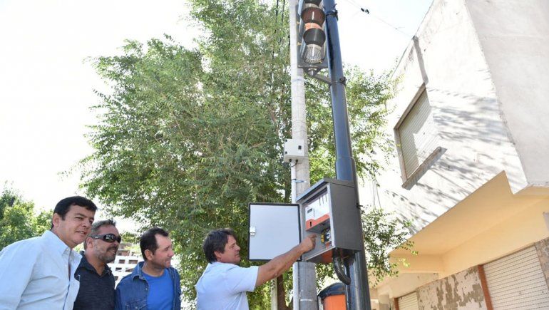 Se vienen los semáforos grises para reducir la contaminación visual