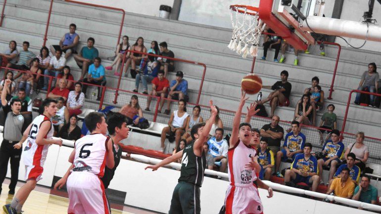 Independiente perdió con Pacífico y deberá vencer a Boca por más de 4.