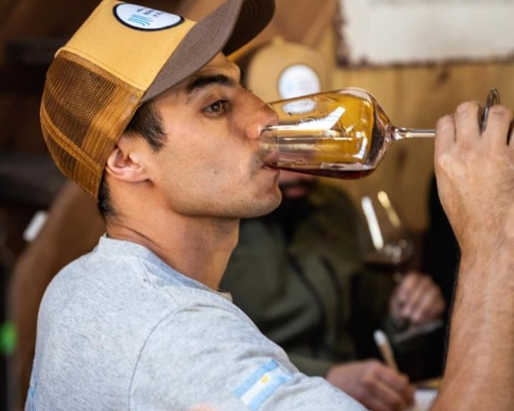 Vender sin vino: El proyecto comenzó haciendo turismo mucho antes de tener su primera botella lista. Vender sin vino: El proyecto comenzó haciendo turismo mucho antes de tener su primera botella lista.