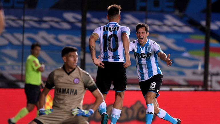 Racing goleó al Granate por 3 a 1