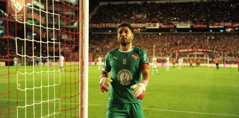 El arquero Martín Campaña se va de Independiente por falta de pago