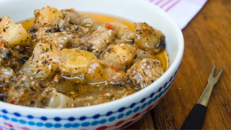 Una receta que siempre suma. Berenjenas al escabeche, indiscutibles en una picada. Una receta que siempre suma. Berenjenas al escabeche, indiscutibles en una picada.