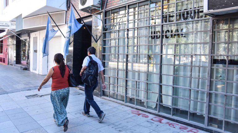 En la sede judicial de Yrigoyen se realizó la audiencia donde se acordó la pena para el estudiante universitario.