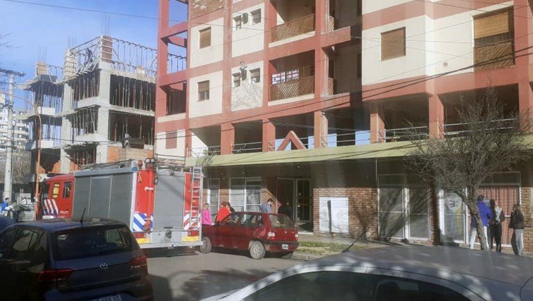 Evacuaron un edificio en pleno centro cipoleño por una explosión