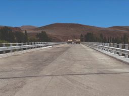 el intercambio en redes de luis caputo y rolando figueroa con un anuncio sobre el nuevo puente de la rinconada el intercambio en redes de luis caputo y rolando figueroa con un anuncio sobre el nuevo puente de la rinconada