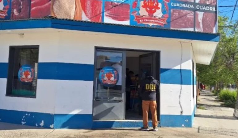 Santa Cruz: allanamientos en carnicerías de Pico Truncado y decomiso de carne en mal estado. Santa Cruz: allanamientos en carnicerías de Pico Truncado y decomiso de carne en mal estado.