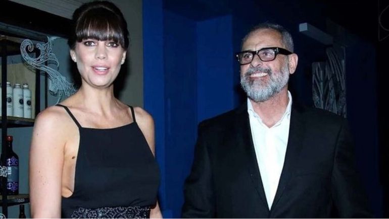 Jorge Rial y Romina Pereiro buscan vender su antigua casa para dividirse la ganancia.