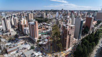 La ciudad de Neuquén se volvió muy cara, pero todo está a mano: entretenimiento y menos tiempo en traslados.