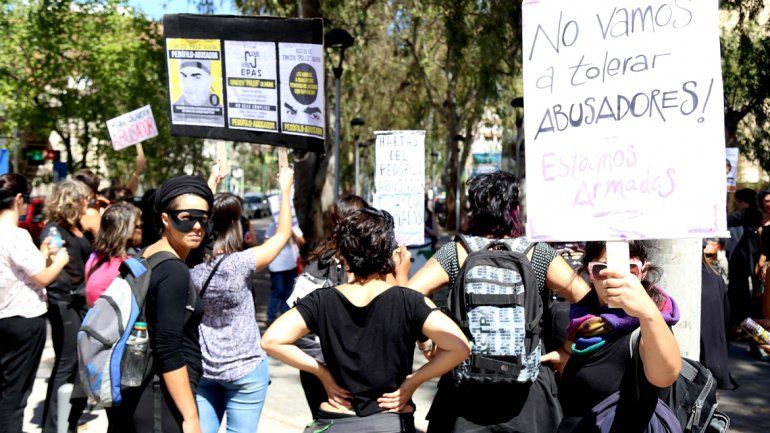 Una de las marchas en las que escracharon al conocido fotógrafo.