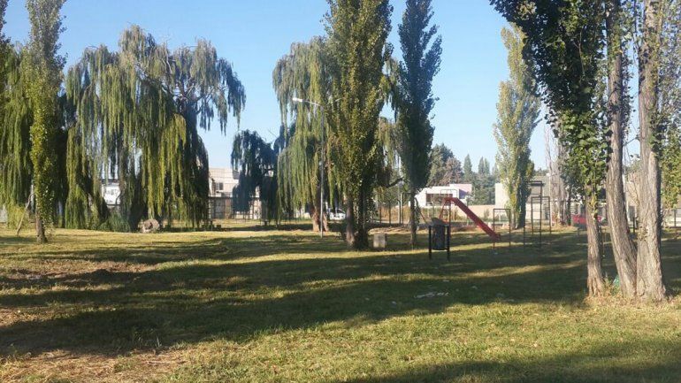 Instalan nueva iluminación en 9 plazas y una cancha