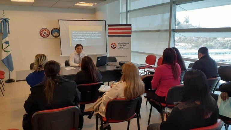 Jueces de Panamá interesados en la Justicia neuquina