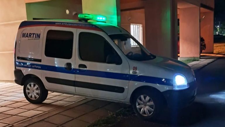 El momento en el que el cuerpo de la nena de la colonia menonita Nueva Esperanza es trasladado a la morgue de General Acha, en La Pampa: la autopsia confirmó que murió por obstrucción de las vías aéreas. El momento en el que el cuerpo de la nena de la colonia menonita Nueva Esperanza es trasladado a la morgue de General Acha, en La Pampa: la autopsia confirmó que murió por obstrucción de las vías aéreas.