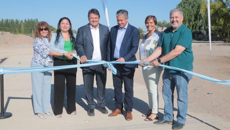 El intendente Mariano Gaido y el gobernador Rolando Figueroa habilitaron la importante obra / Foto Prensa Municipio