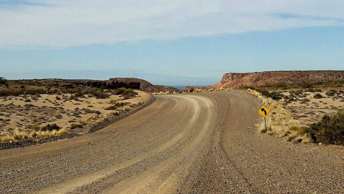 Camino a Punta Tombo, Chubut.