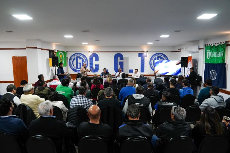 Bancos, clases y tránsito: cómo impacta el paro contra la reforma laboral este jueves en Neuquén