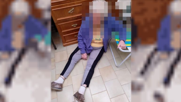 Una de las fotos que la denunciante difundió para dar a conocer el caso de la jubilada, que en su juventud fue una conocida bailarina de tango en Comodoro Rivadavia. 