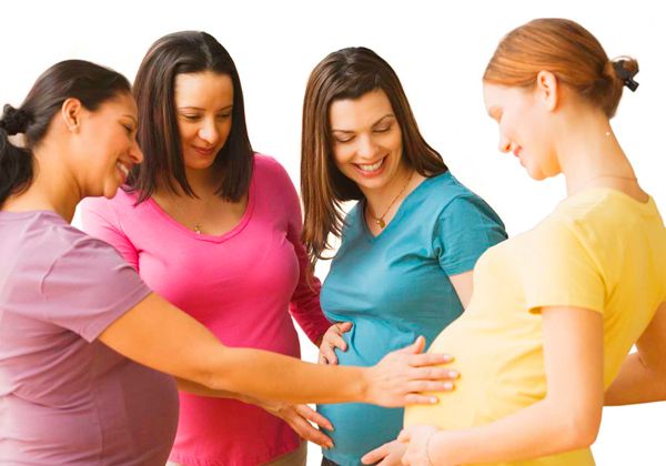 Son contagiosos  los embarazos en los grupos  de amigas