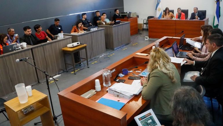 Se realizó este miércoles la segunda jornada del juicio por el femicidio de Otoño Uriarte. La labor policial en el centro de las sospechas. 