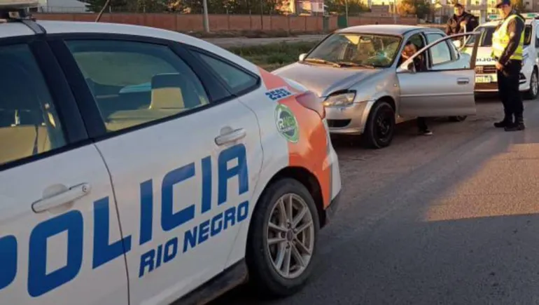 El grave hecho ocurrió en el cruce de Mengelle y Fernández Oro. El grave hecho ocurrió en el cruce de Mengelle y Fernández Oro.