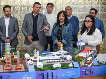 Maquetas entregadas por Fundación YPF. Maquetas entregadas por Fundación YPF.