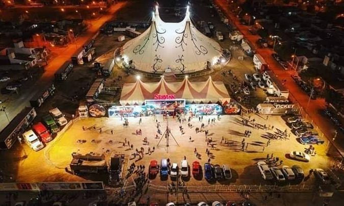 Vacaciones en Mendoza: un circo montó su carpa y ofrece un espectacular show que no incluye animales