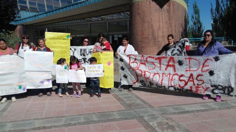 Madres reclaman por la constucción de un jardín de infantes para El Chañar