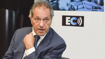 daniel scioli dijo que es el candidato del ?consenso? daniel scioli dijo que es el candidato del ?consenso?