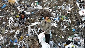 Los pobreza. Un tema que debería estar al tope de la agenda política a partir de mañana. | LM Neuquen Los pobreza. Un tema que debería estar al tope de la agenda política a partir de mañana.