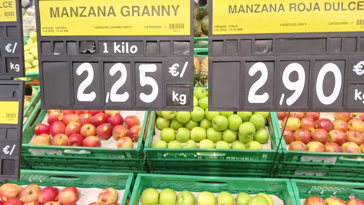 Manzana en supermercado Dia (Foto del 17 de marzo de 2025). Manzana en supermercado Dia (Foto del 17 de marzo de 2025).