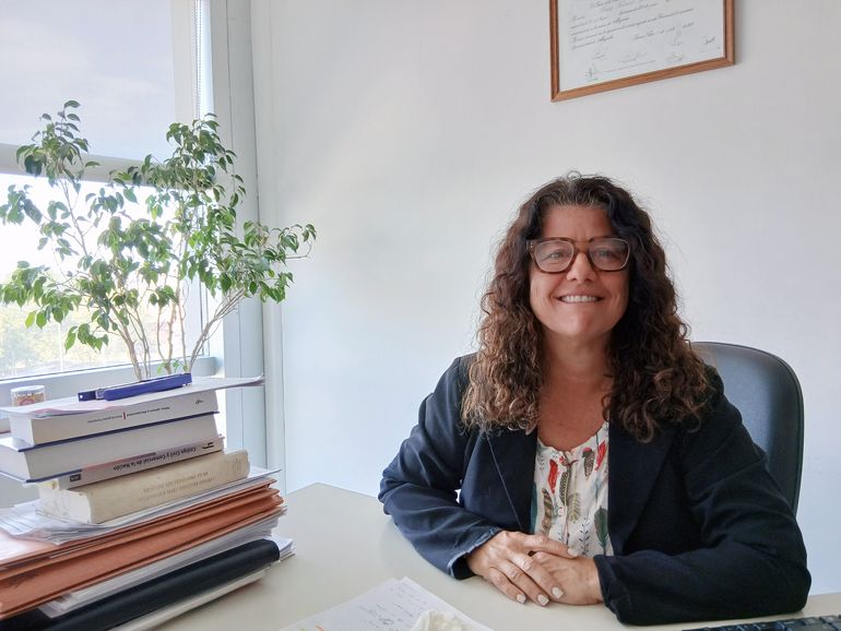 La defensora pública civil N°5 Verónica Berzano La defensora pública civil N°5 Verónica Berzano