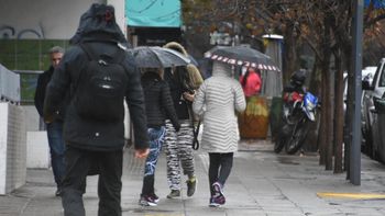 ¡a abrigarse! se viene el frio, el viento y la lluvia a neuquen