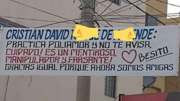 Los trapitos al sol: el pasacalles viral que dejó al descubierto una infidelidad en Córdoba